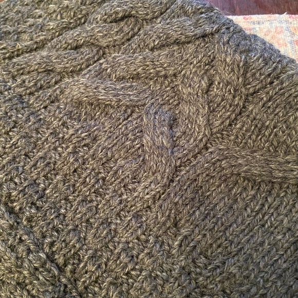 EUC Authentic Aran Merino Wool Knit Poncho - Picture 7 of 8